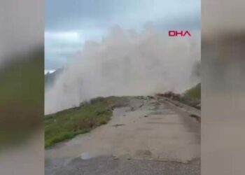 Silopi’de ana su hattı patladı, ilçede su kesintisi