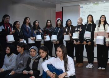 Liselilerden 'geri dönüşüm' orkestrası