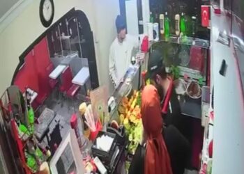 SMA’lı çocuk için konulan bağış kumbarasını çaldı; o anlar kamerada