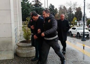 Silivri'de ehliyet sınavı komisyon üyesine saldıran baba ve oğlu tutuklandı