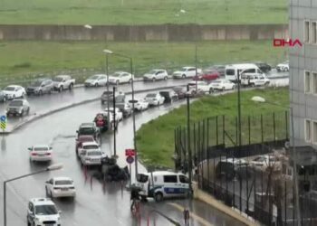 Diyarbakır’da kısa süreli sağanak ve dolu etkili oldu