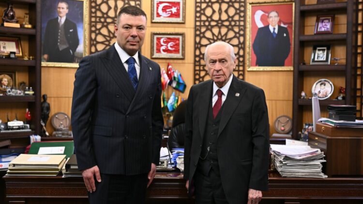 MHP'de İzzet Ulvi Yönter'in yerine Özgür Bayraktar atandı