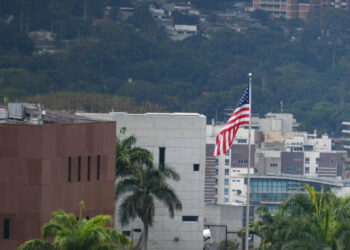 Venezuela'daki ABD Büyükelçiliği 7 yıl sonra yeniden açıldı