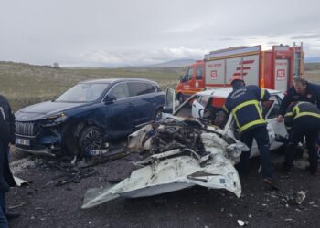 Nevşehir'de iki otomobil çarpıştı: 1 ölü, 2 yaralı