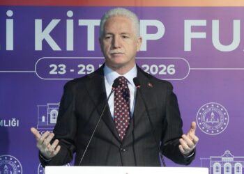 Vali Gül: Okullarımızdaki kitap sayısını 6,5 milyondan 13 milyona çıkardık