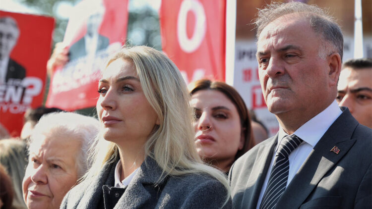 Dilek İmamoğlu'ndan 'duruşmalar televizyonlardan canlı yayınlansın' talebi