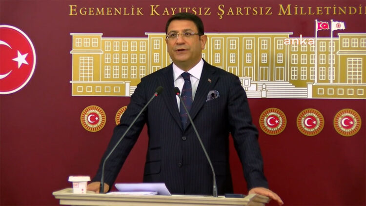 Polisimiz bayramı ailesiyle değil, görev başında geçiriyor
