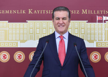 Zengin topraklar üzerinde fakir yaşıyoruz