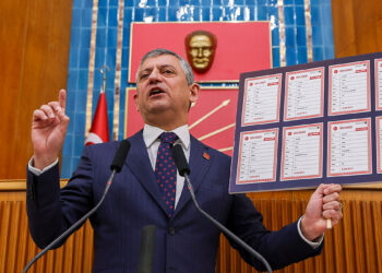 Özgür Özel Cumhurbaşkanı Erdoğan'a seslendi; Bu tapuları ilk kez benden mi duydun?