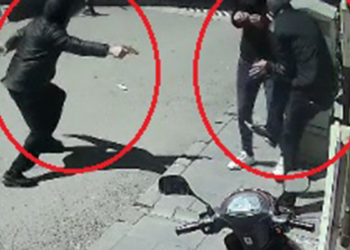2 kişiye tabancayla ateş edip kaçtı; o anlar kamerada