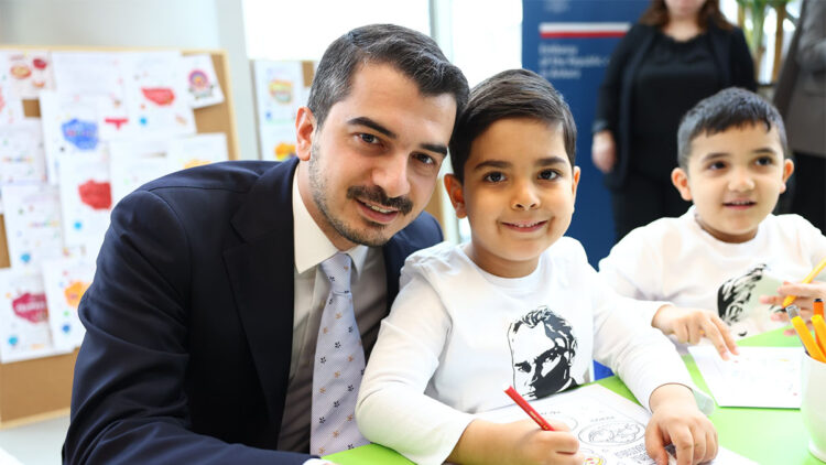 Hüseyin Can Güner'den 23 Nisan'da barıl ve kardeşlik vurgusu