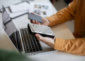 SSD ve NVMe Arasındaki Fark: Bilgisayarınız İçin Hangisi Daha İyi?