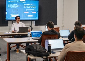 Büyükşehir’den yöneticilere yapay zeka ile dijital dönüşüm eğitimi