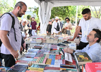 İzmir’de edebiyatın kalbi Kültürpark’ta attı