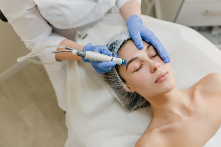 Hydrafacial cilt bakımı nedir? Kimler yaptırmalı?