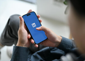 LinkedIn Profilinizi Profesyonelleştirin: İş Tekliflerini Siz Alın!