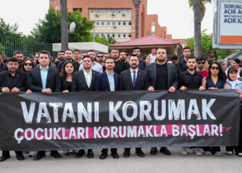 CHP Gençlik Kolları'ndan “Vatanı Korumak Çocukları Korumakla Başlar” sloganı