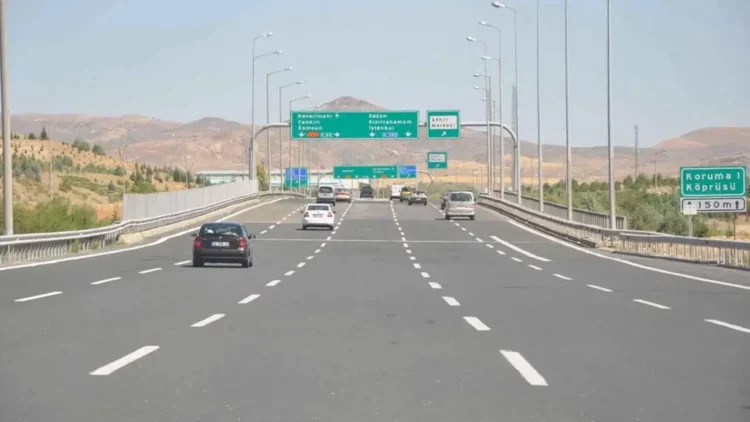 KGM, 'Ankara Çevre Yolu'nun ücretli hale getirileceği' iddialarının asılsız olduğunu duyurdu