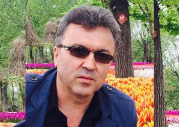 Birlikte içki içerken tartıştığı arkadaşını demir çubukla öldürdü