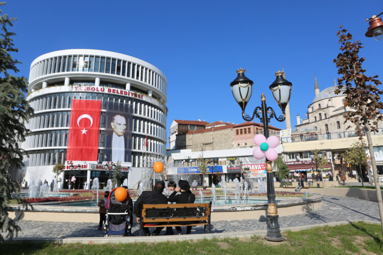 Bolu’da tansiyon yükseldi; CHP’li meclis üyesi ve müdür tutuklandı