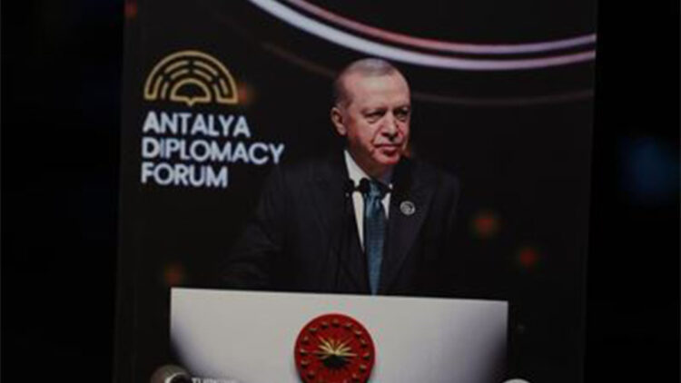 Cumhurbaşkanı Erdoğan'ın ADF konuşması 3 dilde kitaplaştırıldı