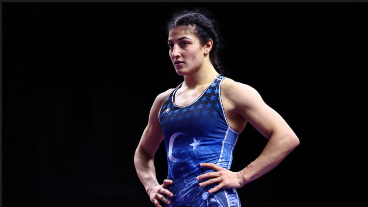 Milli güreşçi Elvira Süleyman Kamaloğlu, Avrupa Güreş Şampiyonası'nda finale yükseldi