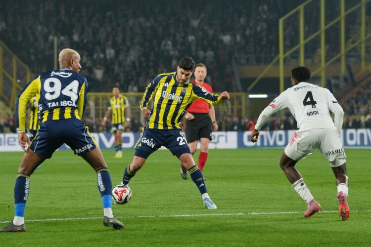 Fenerbahçe Beşiktaş’ı 1-0 mağlup etti
