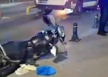 Fatih'te ambulans ile çarpışan motosikletin sürücüsü hayatını kaybetti