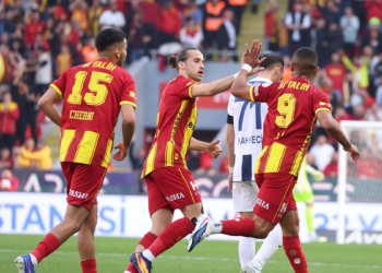 Göztepe deplasmanlarda puanları topladı