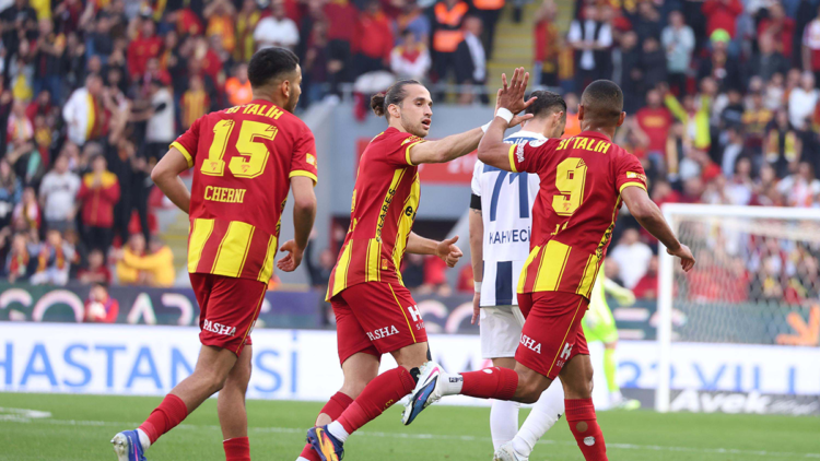 Göztepe deplasmanlarda puanları topladı