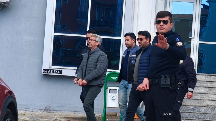 Kardeşinin katilini cezaevinden çıktıktan sonra öldüren zanlı tutuklandı