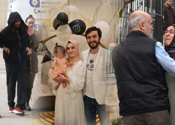 Kazada ölen kızının cenazesini, gözyaşları arasında aldı