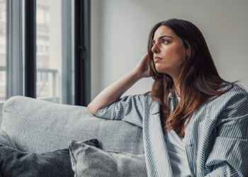 Kadınlarda overthinking (aşırı düşünme) neden daha yaygın?