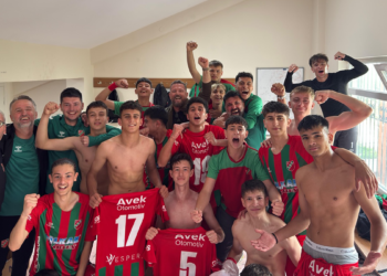 Karşıyaka'nın U16 takımı çeyrek finalde