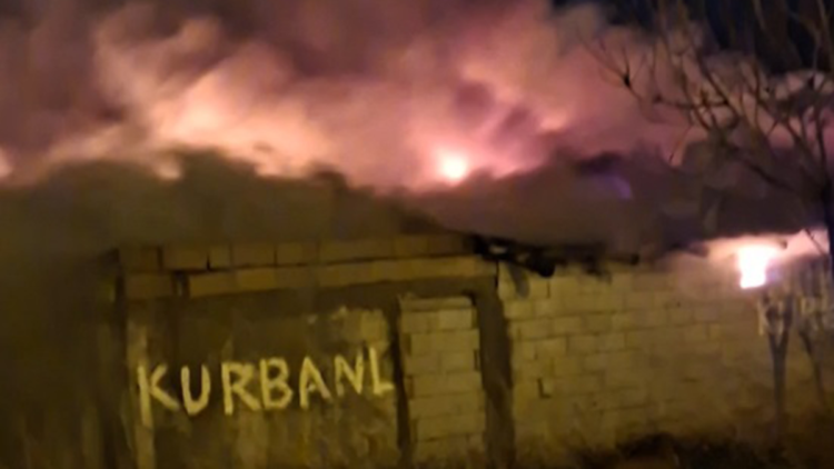 Kayseri’de müstakil ev ve ahırda çıkan yangın söndürüldü