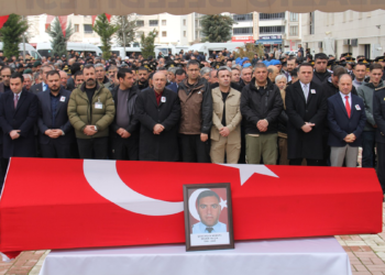 Kaza şehidi polis memuru, Elazığ’da son yolculuğuna uğurlandı