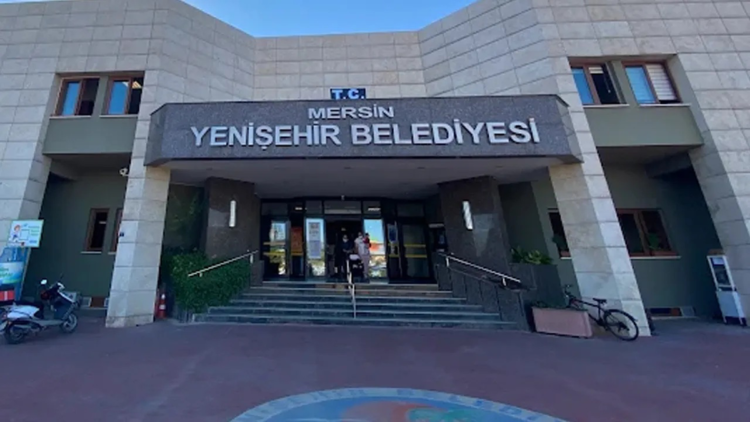 Mersin Yenişehir Belediyesi'ne operasyon