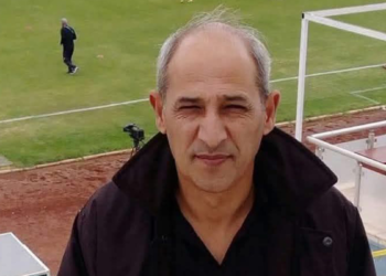 Milli maçta kalp krizi geçiren gazeteci, hayatını kaybetti