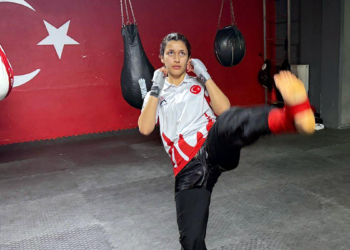 Milli muay thai sporcusu liseli Beyza'nın hedefi Avrupa ve dünya şampiyonluğu