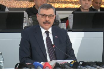 Bakan Çiftçi'den '27 Nisan e-muhtıra' mesajı