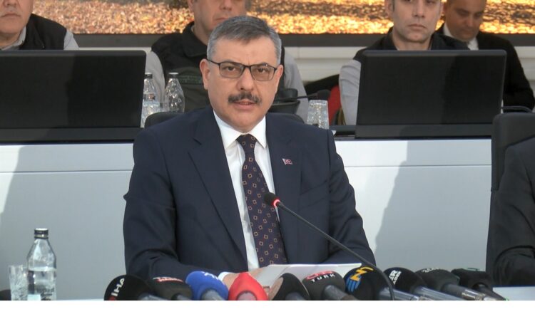 Bakan Çiftçi'den '27 Nisan e-muhtıra' mesajı