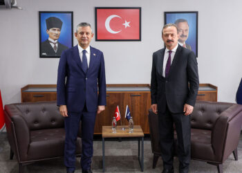 Özgür Özel, Anahtar Parti Genel Başkanı Yavuz Ağıralioğlu ile görüştü