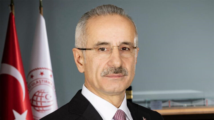 Hürmüz'deki gemilerin mürettebatı ile görüşme halindeyiz