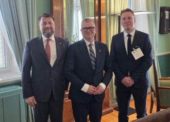 Tera Holding Yönetim Kurulu Başkanı Tezmen, Helsinki’de temaslarda bulundu