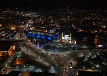 Tarihi Kayseri Kalesi ve saat kulesine ‘otizm’ farkındalığı