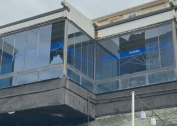 Büyükçekmece'de hesap yüzünden işletmeciyle tartışan müşteri restoranı kurşunladı