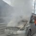 Motor kısmından alev alan minibüs yandı