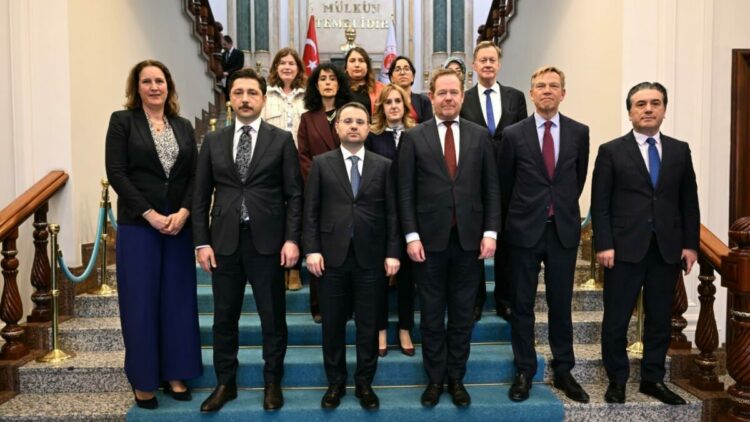 Bakan Gürlek, Hollanda Adalet ve Güvenlik Bakanı Van Weel ile görüştü