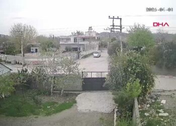 Osmaniye’de motosiklet sürücüsünün hayatını kaybettiği kaza kamerada