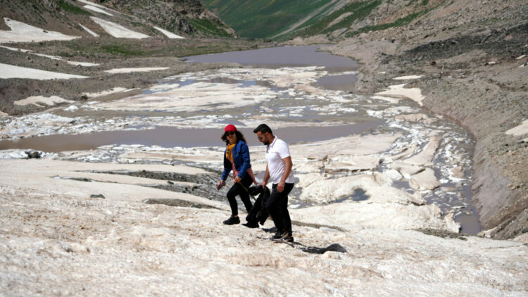 Prof. Dr. Alaeddinoğlu: Yağan kar Cilo'daki buzul erimelerini önlemeyecek, özel yasa çıkarılmalı